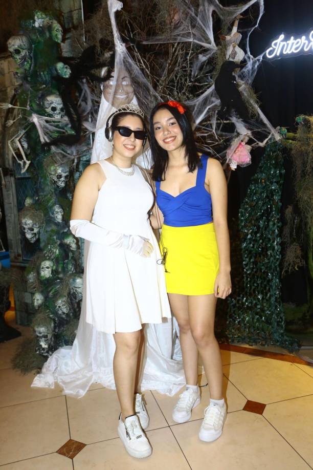 Valerie Paredes y Andrea Martínez