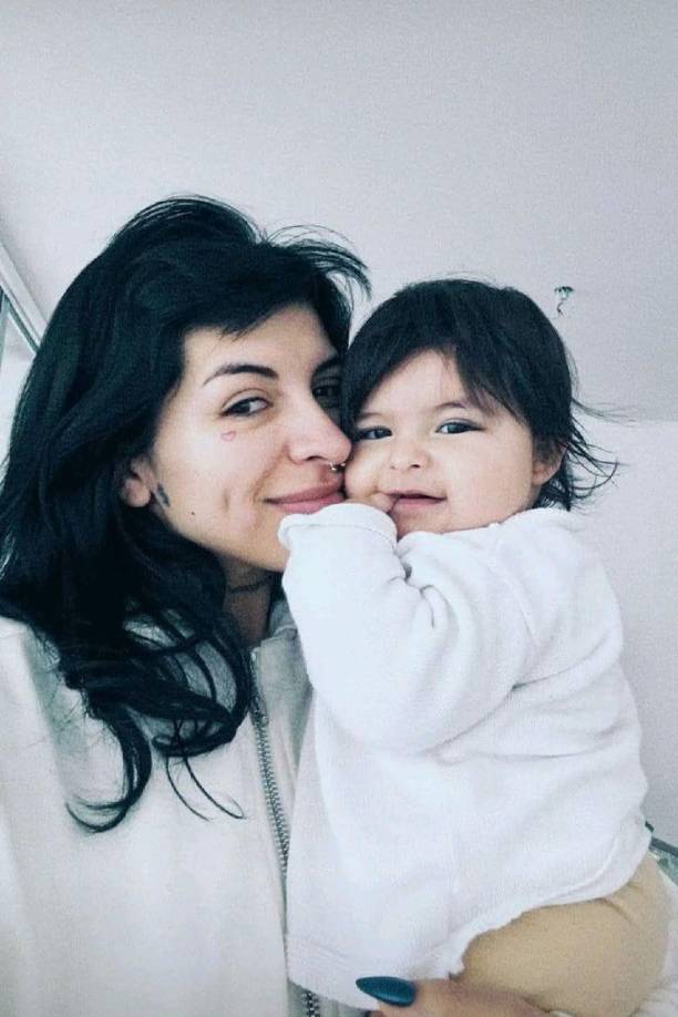 La madre de <b>Inti</b> ha dejado a sus seguidores y cientos de usuarios de internet con la boca abierta al lucir una seductora silueta en varias fiestas y redes sociales. Y, ahora, finalmente quedó al descubierto el secreto que ha usado para conseguir tonificar sus músculos, perder peso y aplanar su abdomen en unos meses.