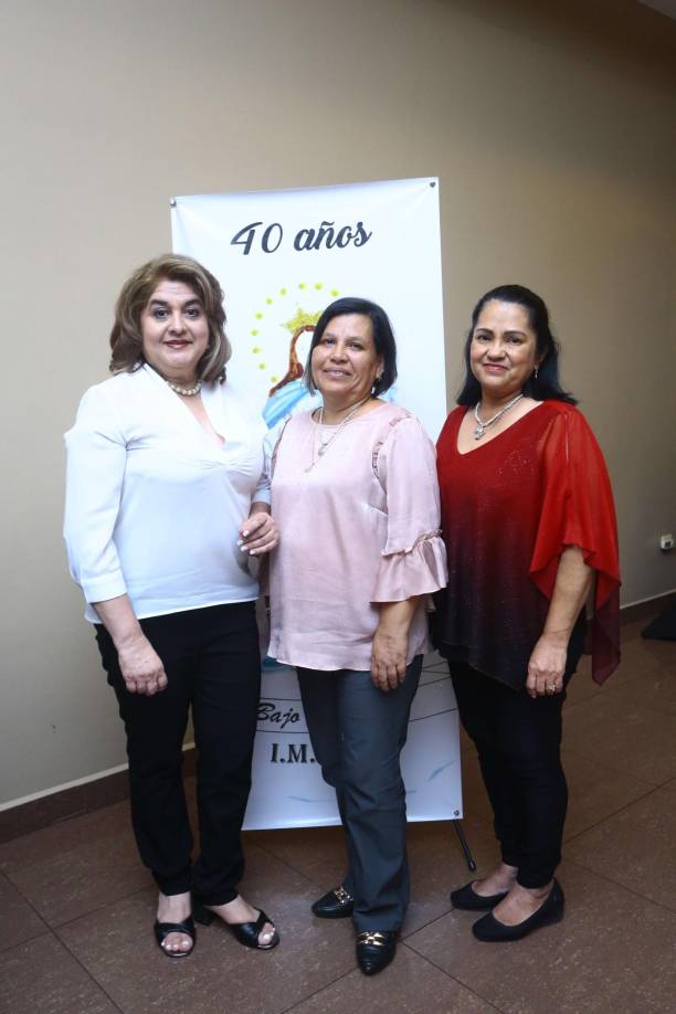 Nora Paredes, Lourdes Deras y Bella Rivera