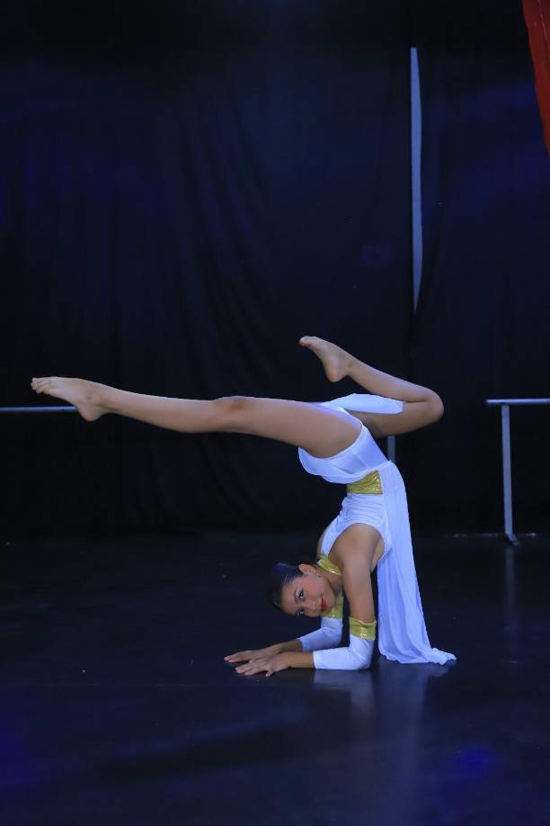 Kimberly Canelo contó que bailar para ella representa amor y pasión, ya que allí encuentra quien ser, porque pone todas sus emociones en el movimiento de la danza.