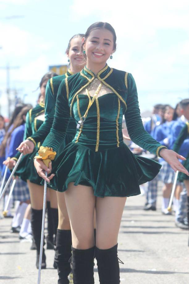 Alessa Villatoro, palillona del Liceo Heiner Reyes. 