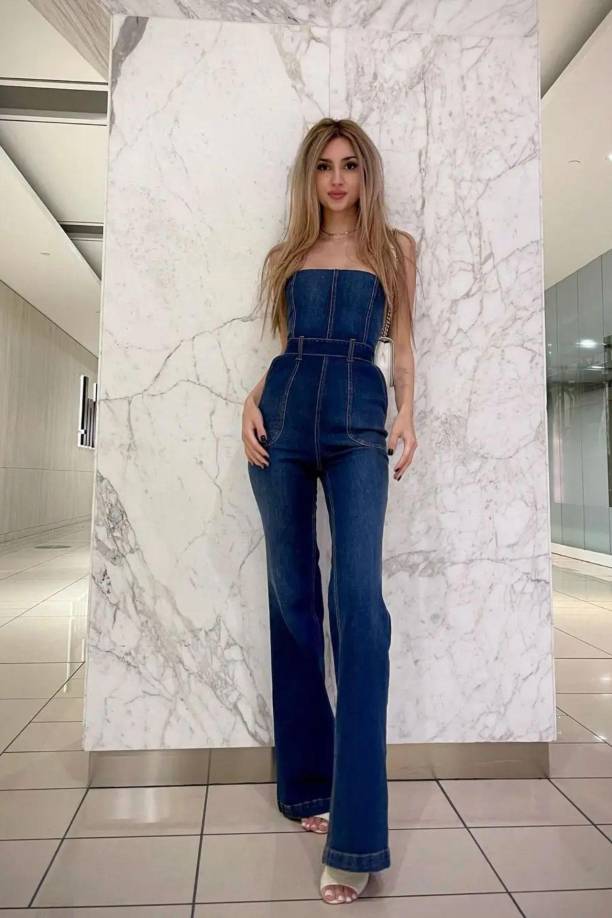 Era la primera vez que la joven influencer se lanzaba sola de la aeronave tras haber tomado varias clases de paracaidismo.