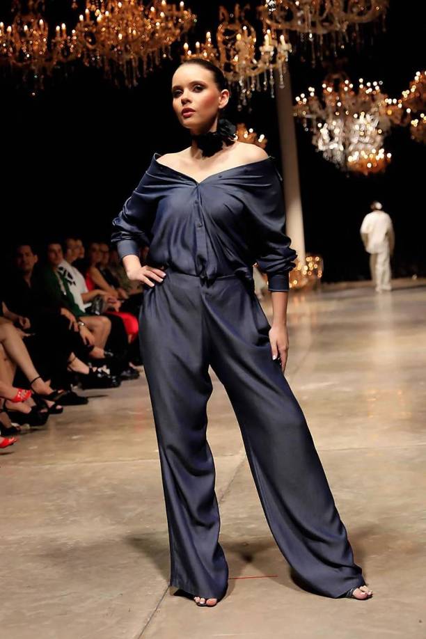 La modelo y ex reina de belleza deslumbró en la pasarela de BAC Estilo Moda 2024.