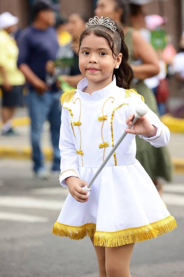 La pequeña Camila Granados en las calles de San Pedro Sula.