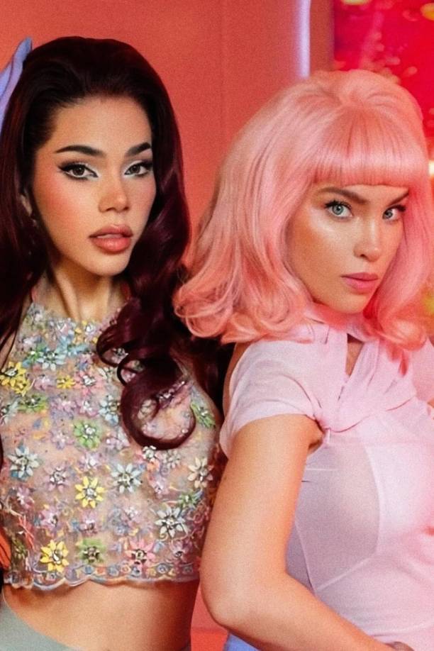 Desde el lanzamiento de “Jackpot”, la conexión entre ambas artistas no solo se ha visto favorecida por su trabajo conjunto, sino también por la interacción en eventos públicos y reuniones con otros artistas.