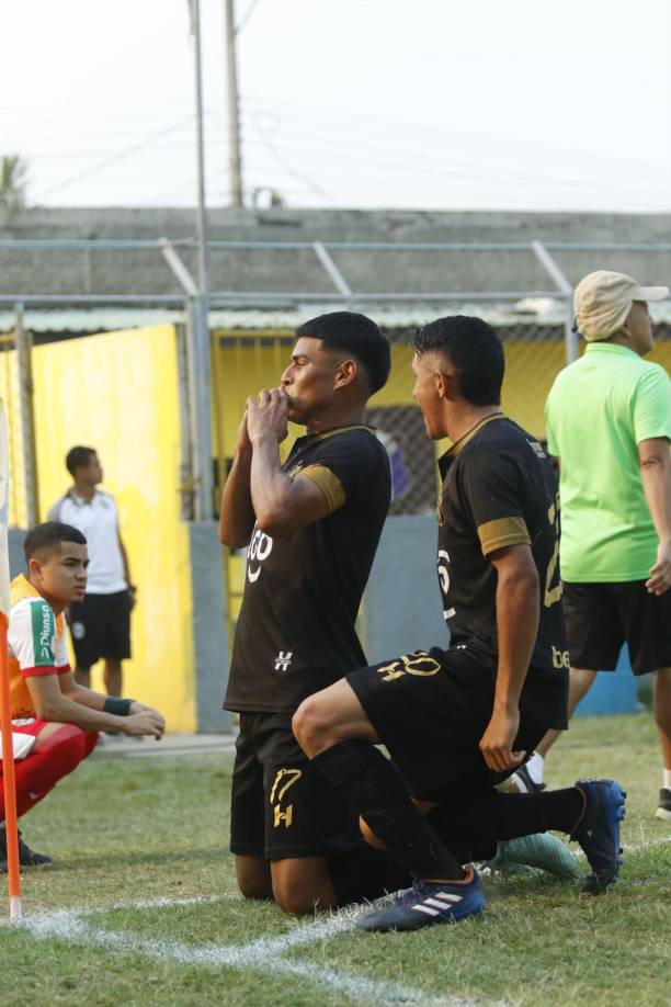 El “Ángel” salvador mantenía la esperanza del conjunto Arrocero que quiere seguir luchando en Primera y que logró un importante triunfo ante el Monstruo Verde.