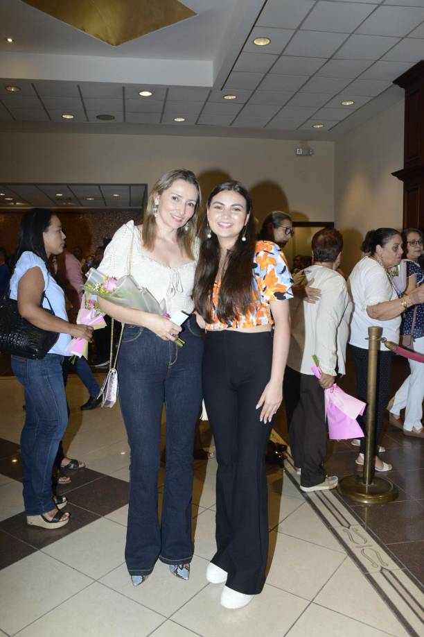 Jenny Amaya y Jennifer Sabillón
