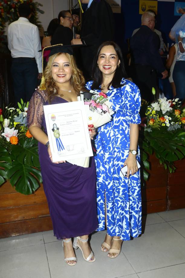 Josselyn Ramirez y Luisa Mejía 