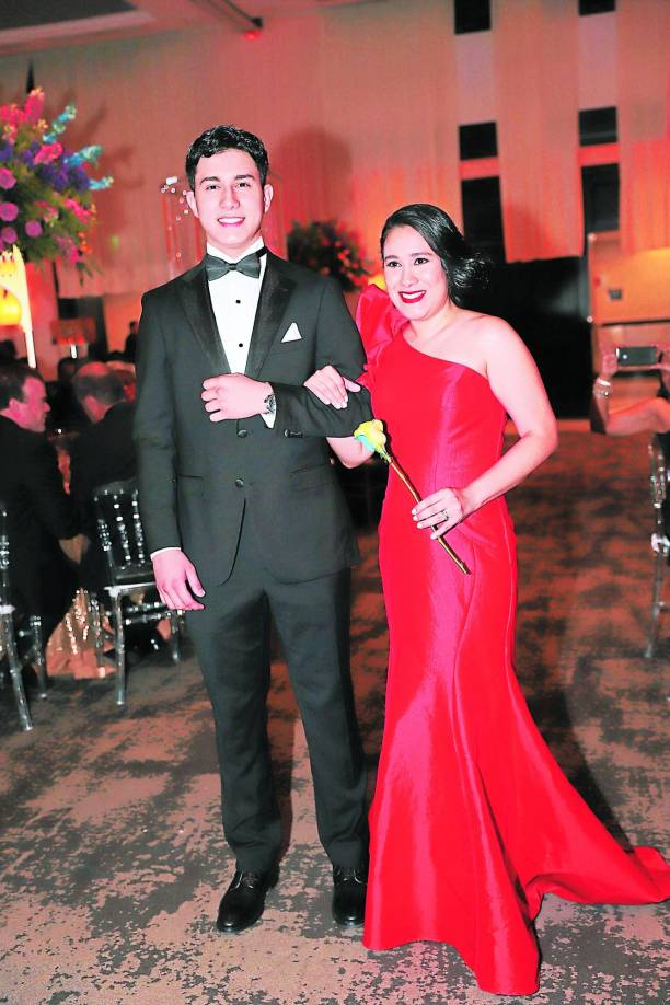 Hernán Corrales y Alma Flores.