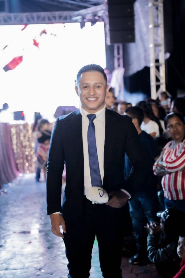 ”Rafita”, como le dicen sus amigos, ha tomado con gracia la comparación que ha tenido con el hombre más odiado de Honduras.