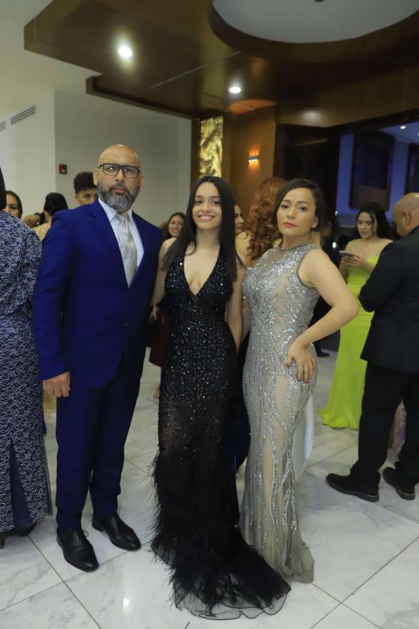 Carlos Lavaire, Fiamma Lavaire y Jenni Calderón