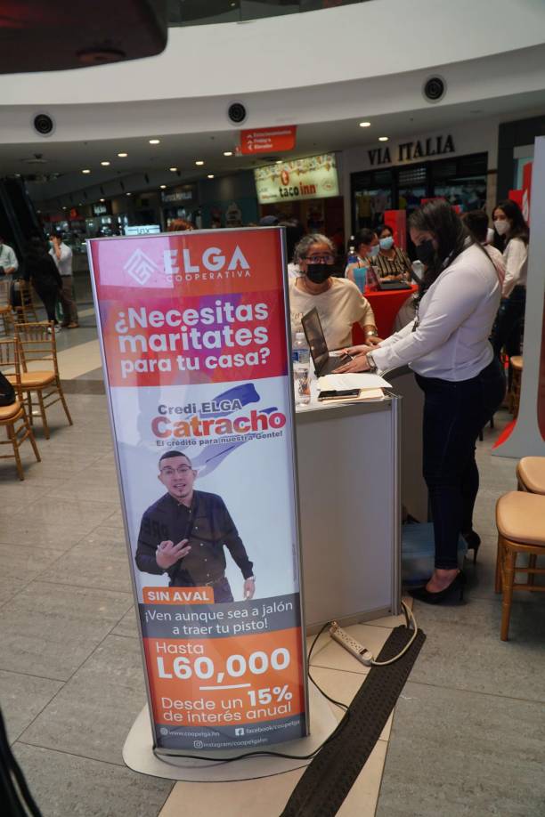 Gabriela Quintana dijo que junto a su esposo Kevin Méndez aplicaron para un préstamo para consumo y “solo está pendiente que enviemos parte de los requisitos para continuar con el proceso y que nos den el crédito”.