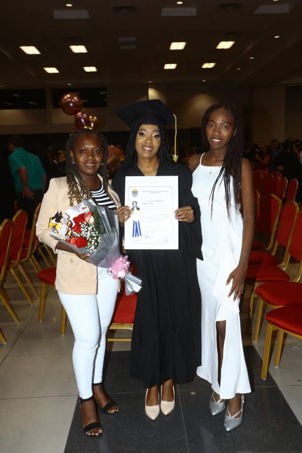 Rosa López, Cesia Miguel e Isely Miguel