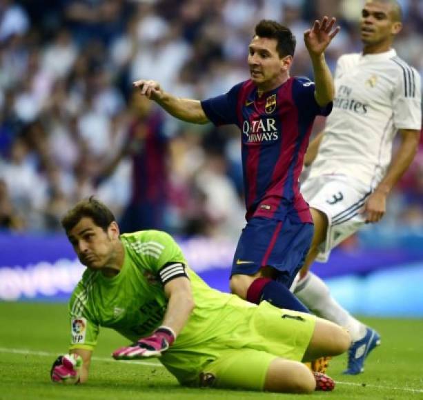 Iker Casillas le tapó una ocasión muy clara a Lionel Messi.