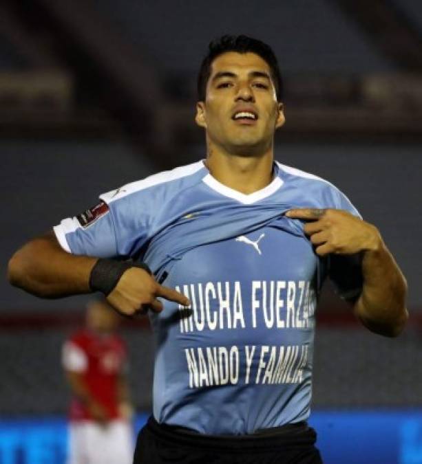 'El Pistolero' dedicó su gol. 'Mucha fuerza Nando y familia'.