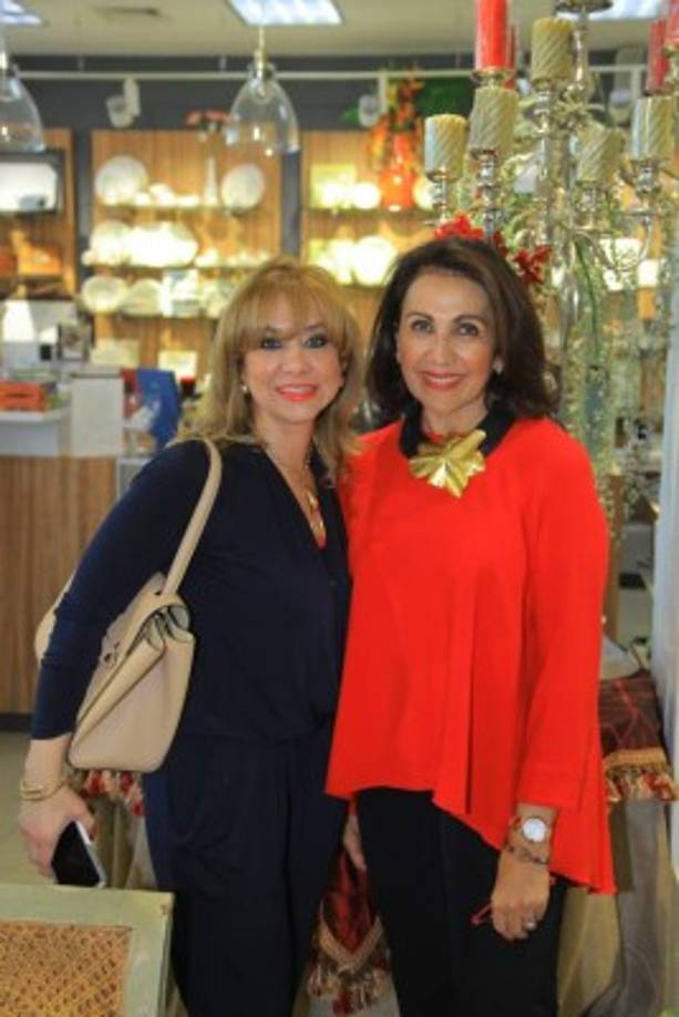 Laura María Blanco y Carolina Canahuati.
