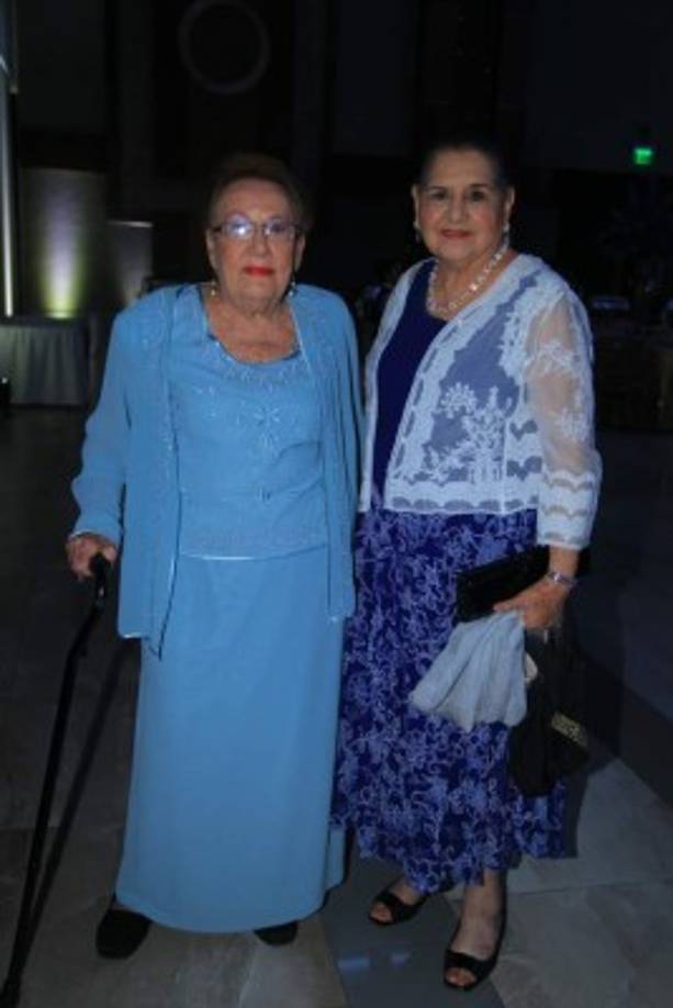 Bertha Fiszman y Carmen López.