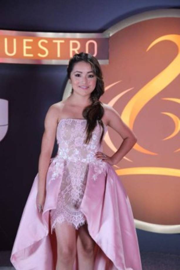 Rbí, la quinceañera más famosas de las redes no podía faltar a la gala.