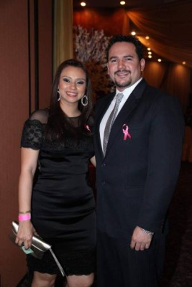 Dulce Juárez y Roberto Faasch.