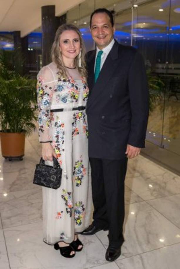 Elsa y Roberto Leiva.