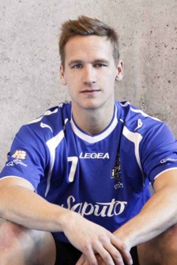 David Testo: El jugador norteamericano de 37 años de edad fue uno de los primeros del fútbol de ese país en declararse abiertamente gay y lo hizo en una entrevista con la televisión de Canadá.