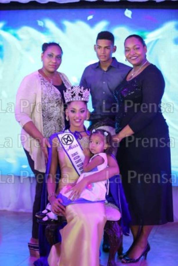 La reina presentó a su familia.