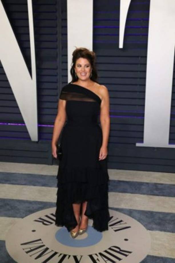 Monica Lewinsky también optó por un atuendo negro. La ex becaria de la Casa Blanca lució un recatado diseño para el evento que reunió a cientos de estrellas de Hollywood.