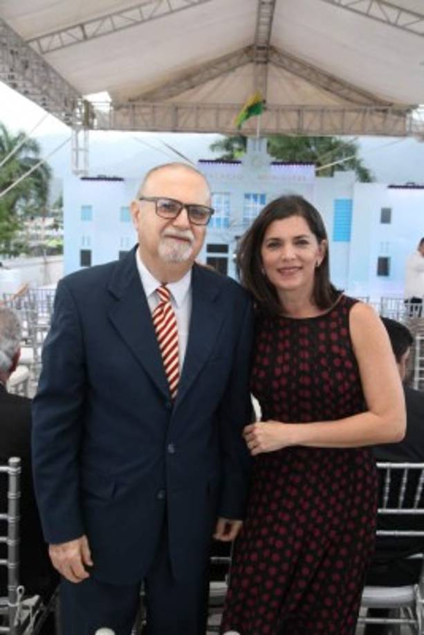 Roberto y Verónica Larios.