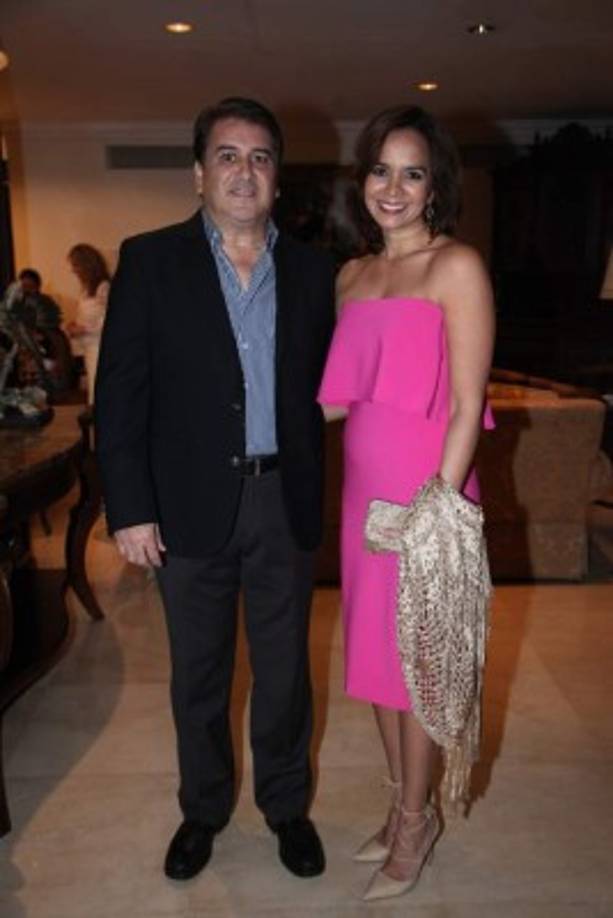 Antonio y Melissa Garza.