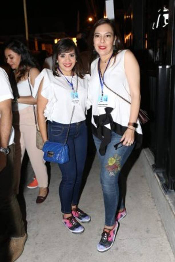 Pili Luna y Liziem Valladares.