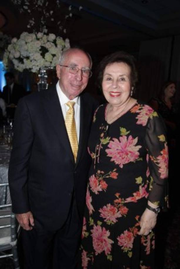 Camino y Elsa Kafati.