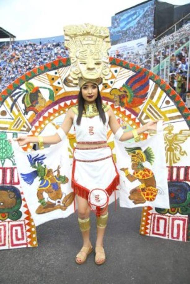 Este es uno de los vestidos que más robó aplausos en el desfile de la capital de Honduras.<br/>