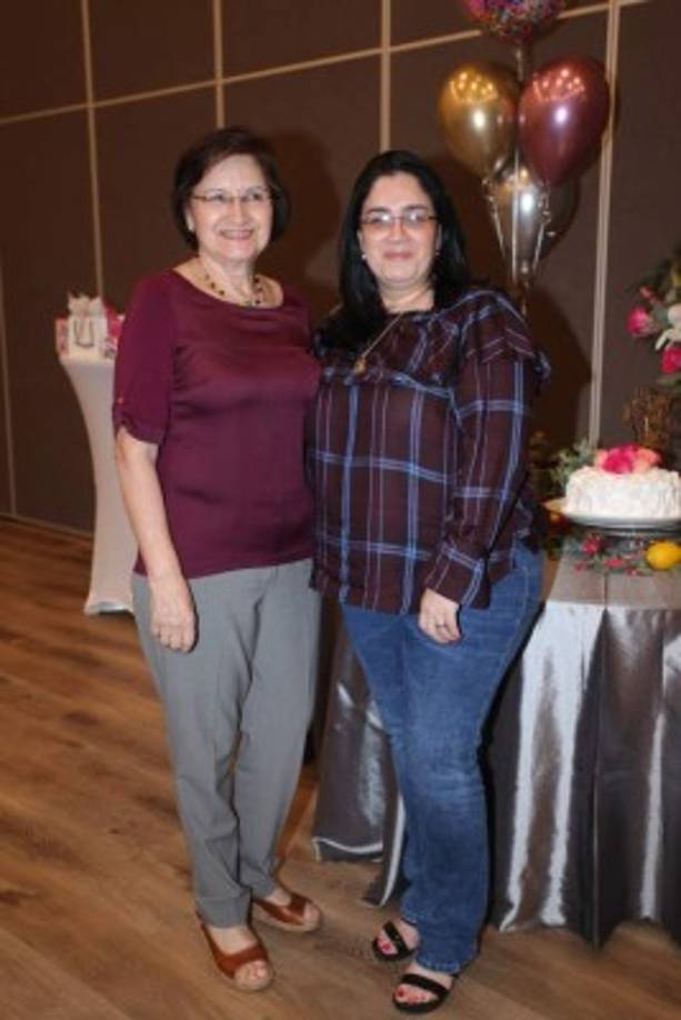 Gladys y Elena Calidonio.