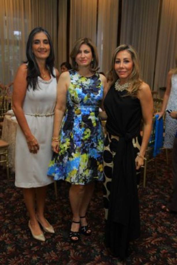 Ivonne Icaza, Yadira Andonie e Ivonne Mourra.