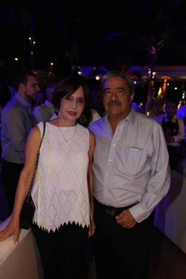 Patricia y Rafael Flores.