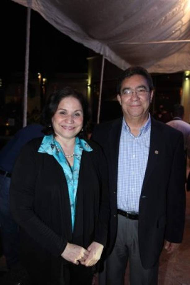 Dora y Donaldo Suazo.