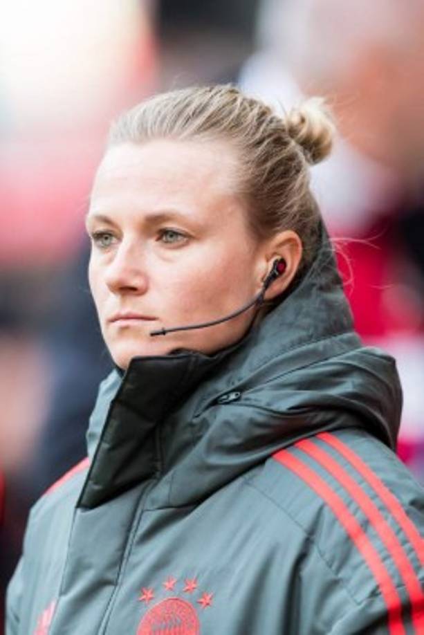 Kathleen Krüger es la única mujer en Alemania que posee ese título en un club de fútbol, lo que la convierte en alguien importante. Sin embargo, su historia en el equipo comenzó hace poco más de 15 años.