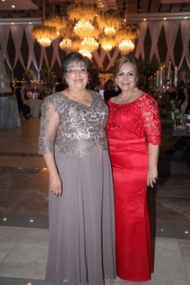 Rosa Rivera y Dora Paredes.