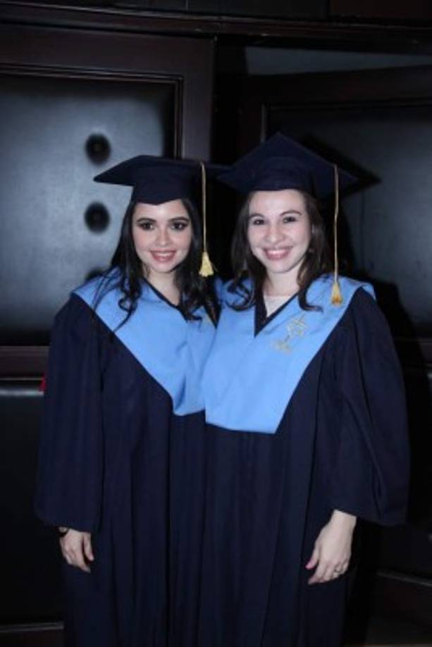 Paoly Polanco y Giselle Laínez.