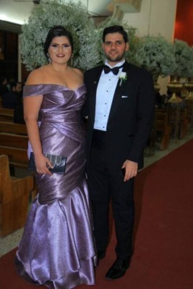 Regina y José Elías Handal.