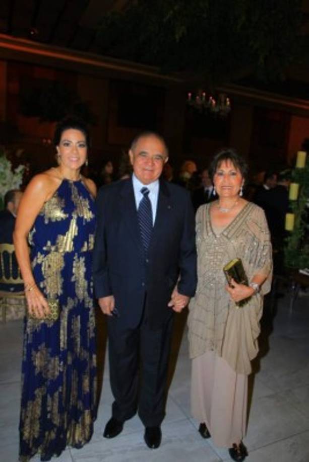 Elena Szydel con Alberto y Nena Díaz Lobo.