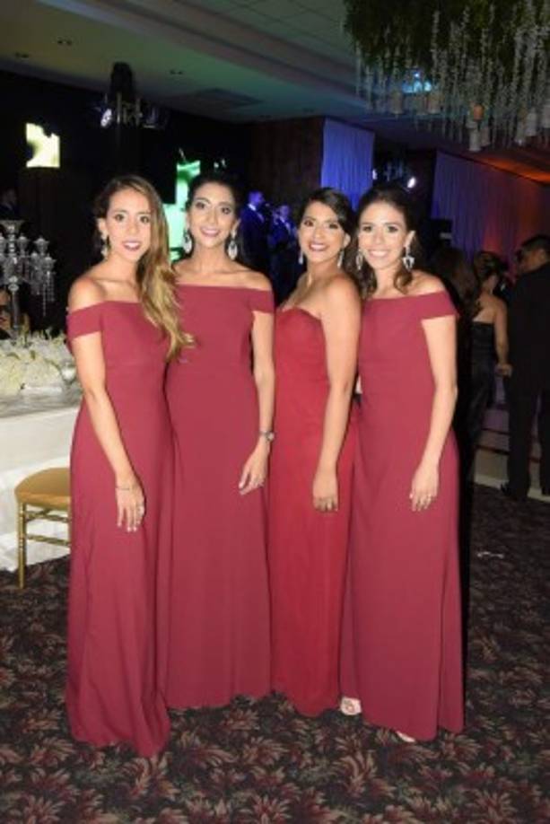 Vivi Mourra, Andrea Larach, Ivis Ashford y Marcela Velasco.