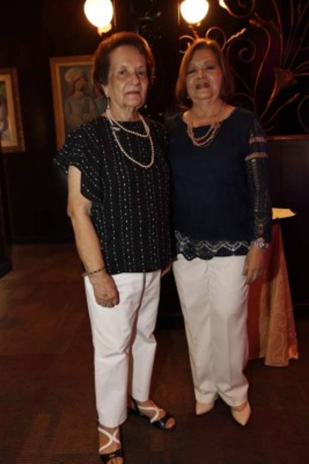 Lila Vijil y Nany Handal.