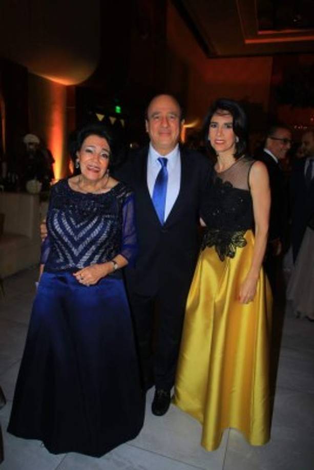 Maruca, José y Dina Mena.