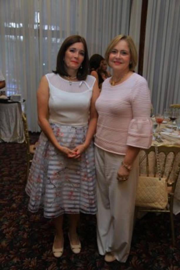 Kathy y Claudia Kattán.