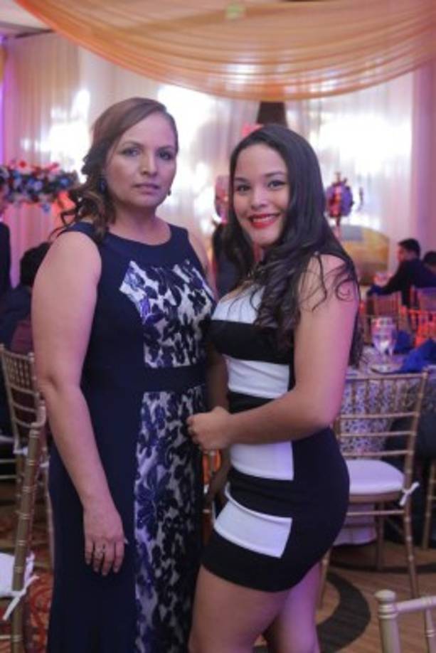 Lidis Torres y Alejandra Peralta.