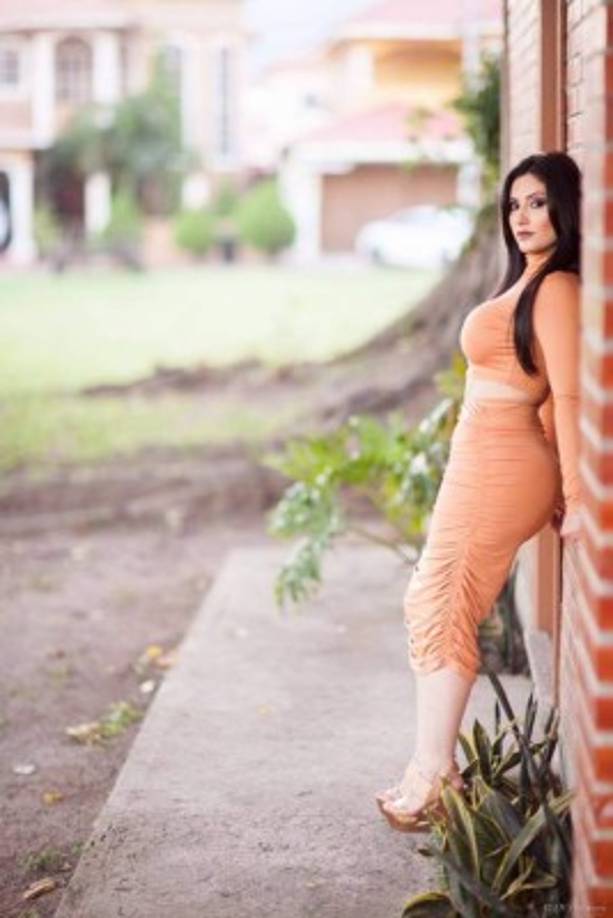 Ariana Herchi estuvo envuelta en un escándalo por la filtración de unas fotos desnudas y un video sexual.