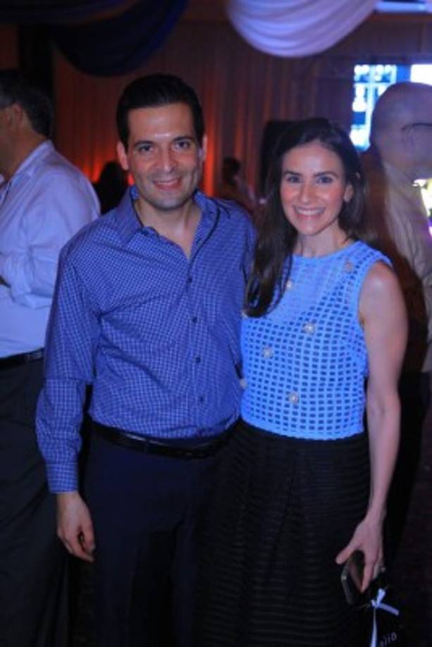 Carlos Elías y Ericka Handal.