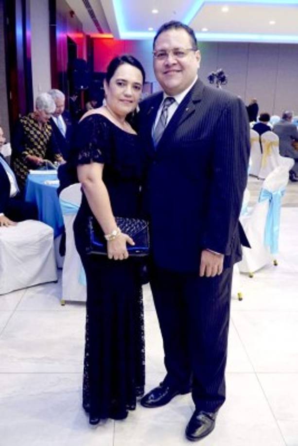 Karina y Ramón Irula.