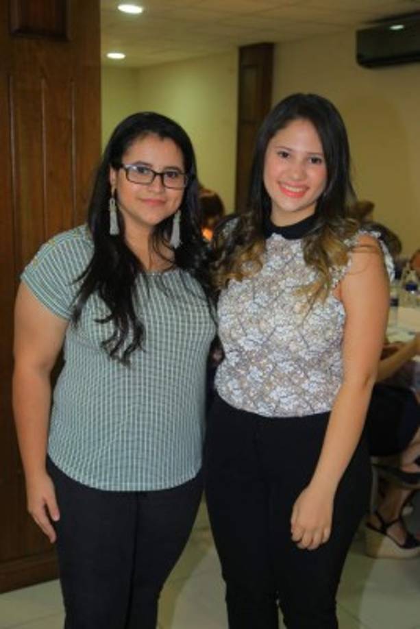 Danely Sagastume y Flor Ruiz.